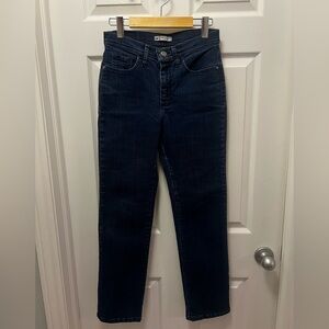 Lee Classic Fit Straight Highrise Leg jeans- size 4